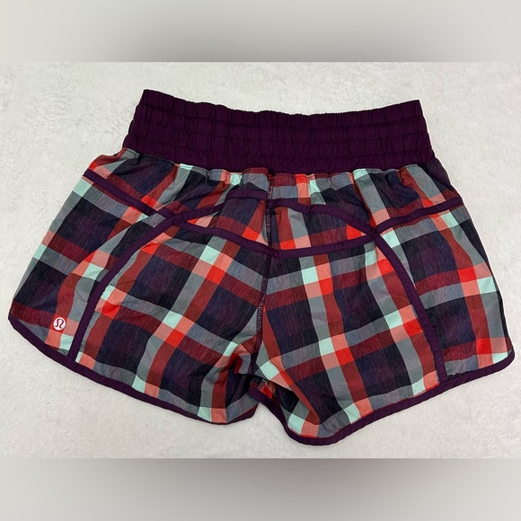 Lululemon size 8 Tracker Short II Wheezy Check Multi Heathered Berry Yum Yum Run - Picture 4 of 11